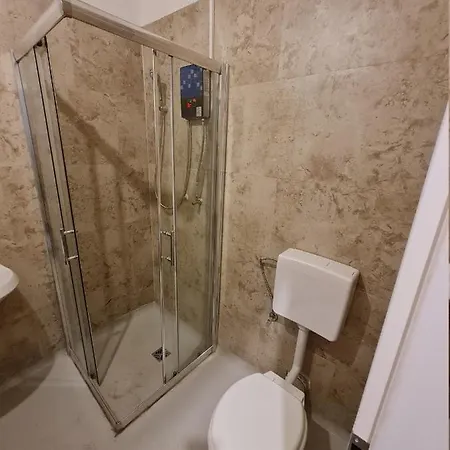 Appartement Zimmer Koeln Leverkusen アパート